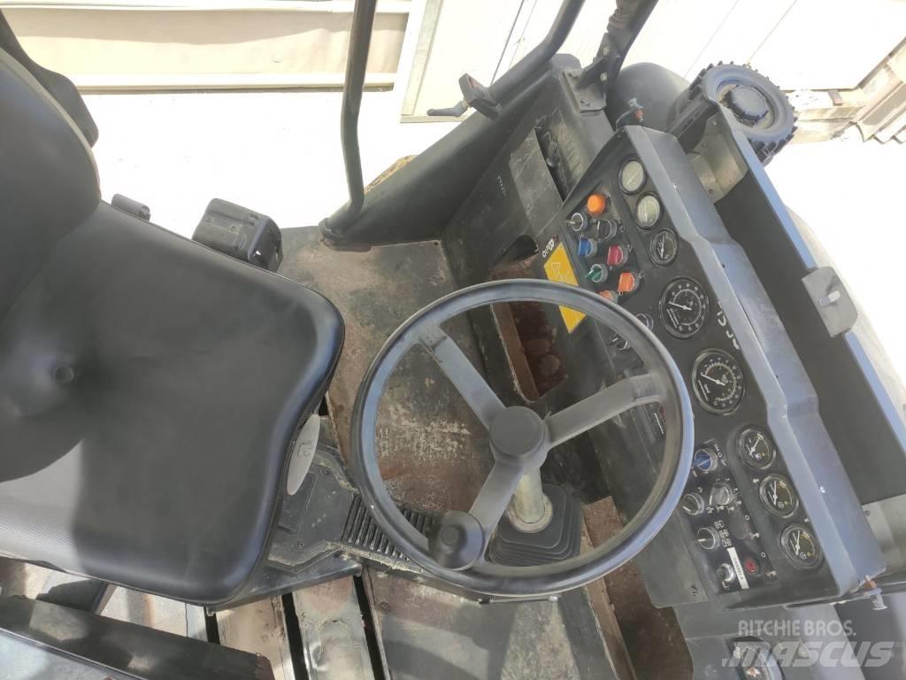 Dynapac CC 232 HF Cilindri compactori dubli