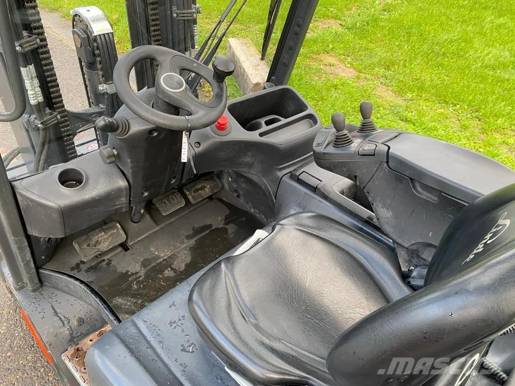 Linde E30L-01 Stivuitor electric