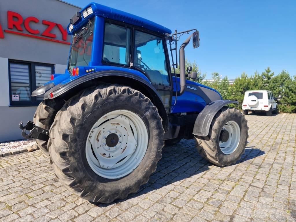 Valtra T 140 Tractoare