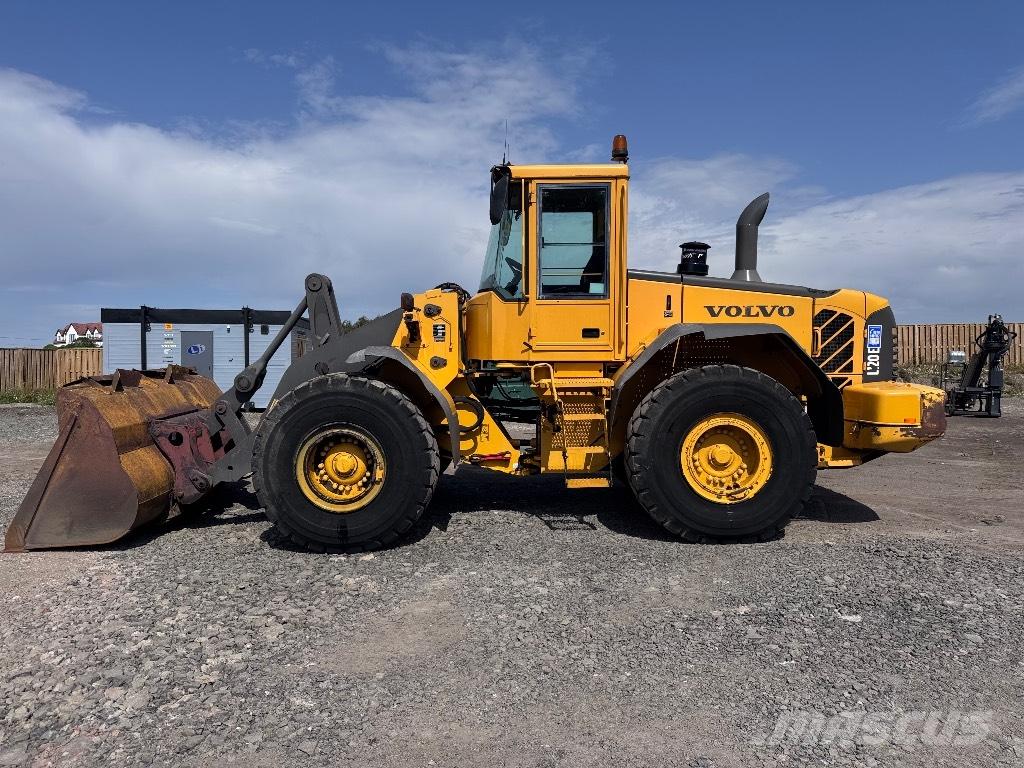 Volvo L 120 E Incarcator pe pneuri