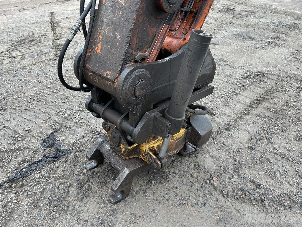 Hitachi ZX210LC-3 Excavatoare pe șenile
