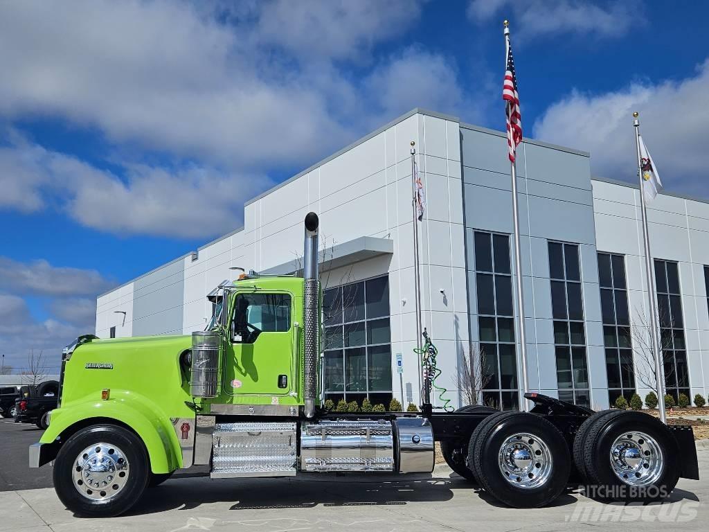 Kenworth W900 Autotractoare