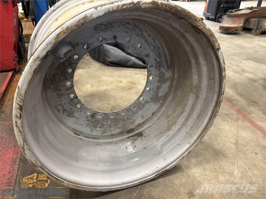 Komatsu 951 23x34 Anvelope, roti si jante