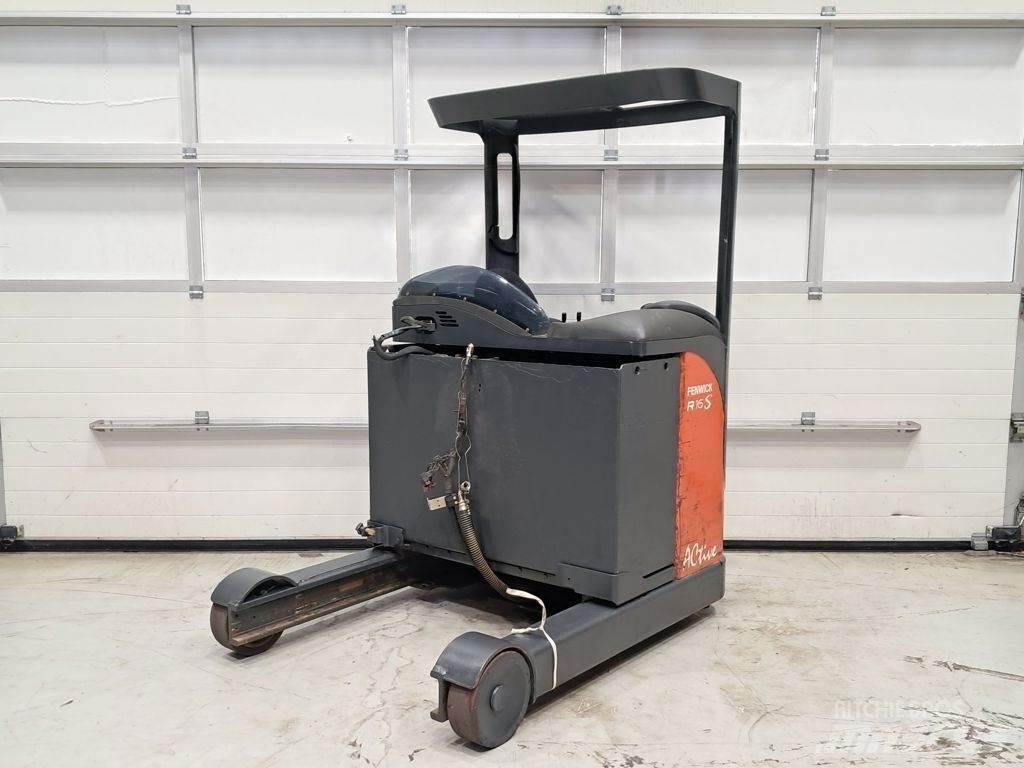 Linde R16 S HD Stivuitor cu catarg retractabil