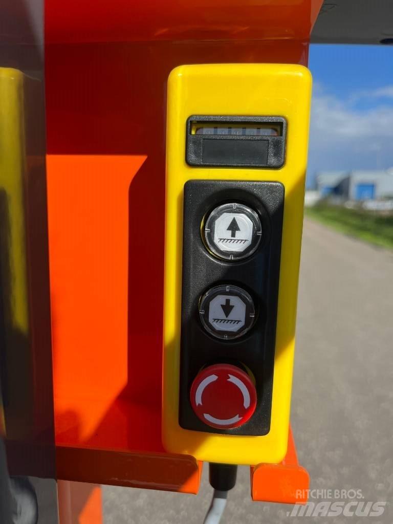 JLG Nano Ascensoare verticale catarg