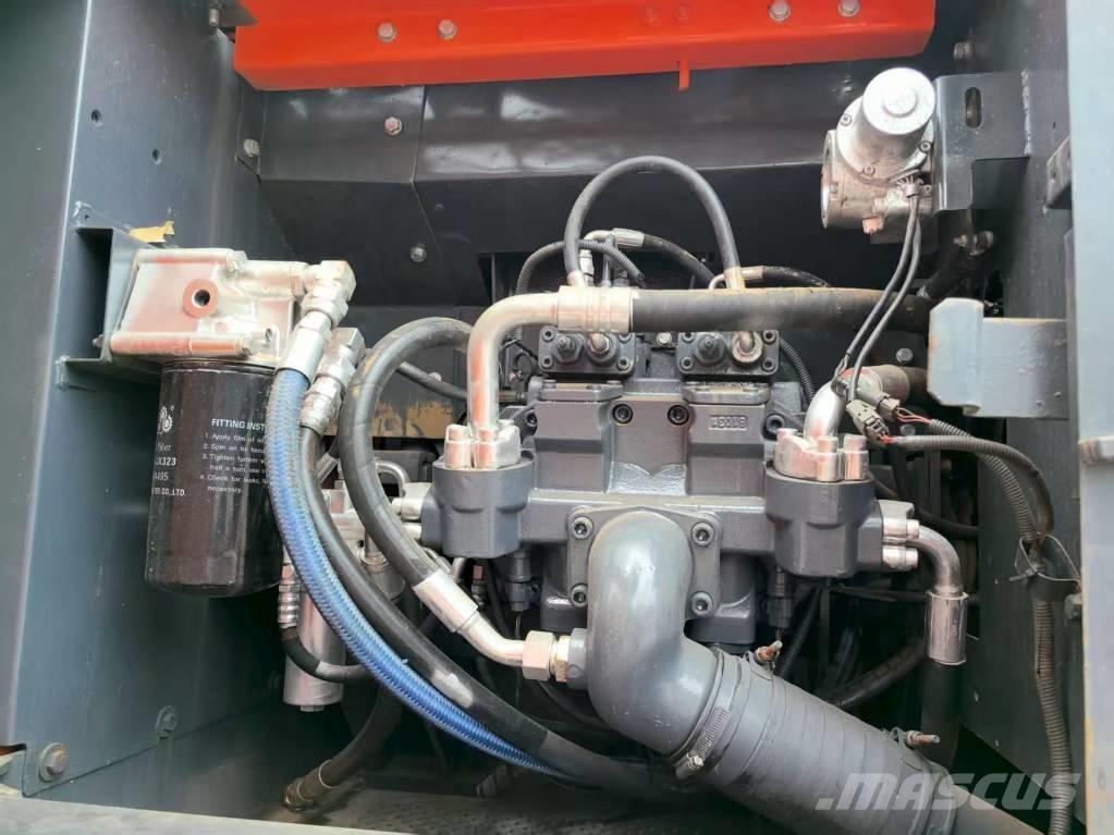Hitachi ZX 240 HG Excavatoare pe șenile
