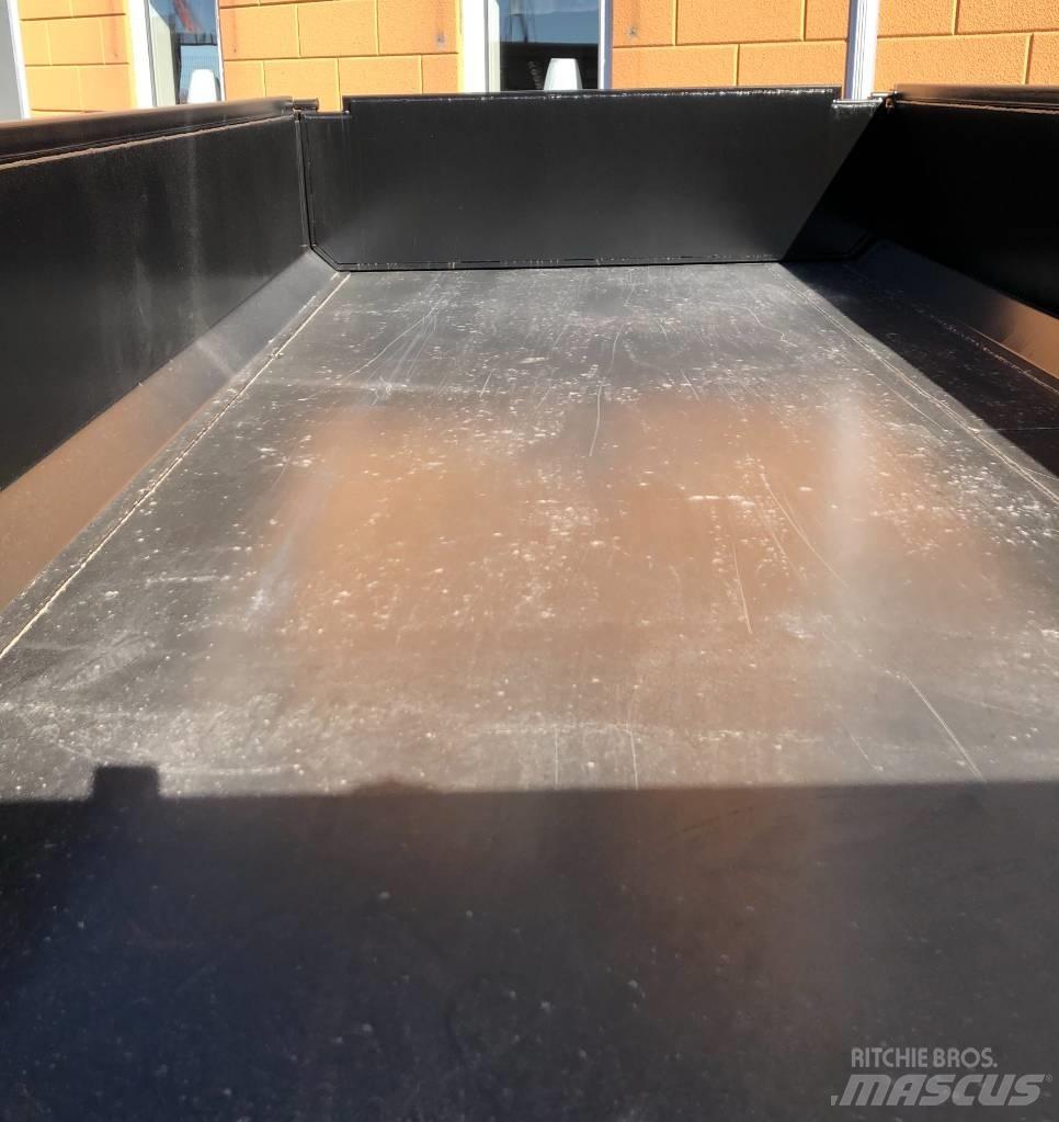 Multicargo MC9000 Remorci rabatabile