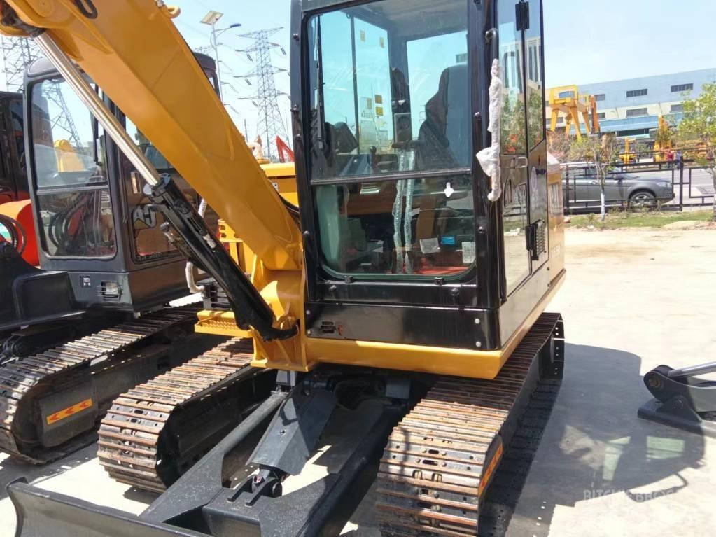 CAT 305.5 Excavatoare pe șenile
