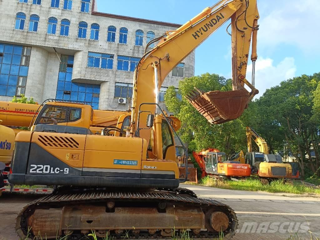 Hyundai R220LC-9 Excavatoare pe șenile
