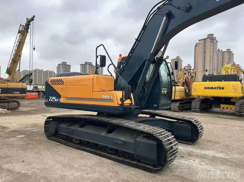 Hyundai 225LC-9T Excavatoare pe șenile

