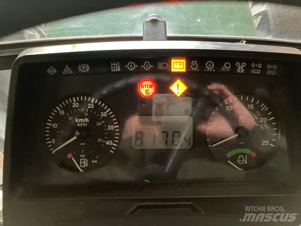 John Deere 6800 Tractoare
