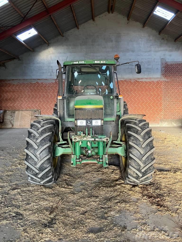 John Deere 6800 Tractoare