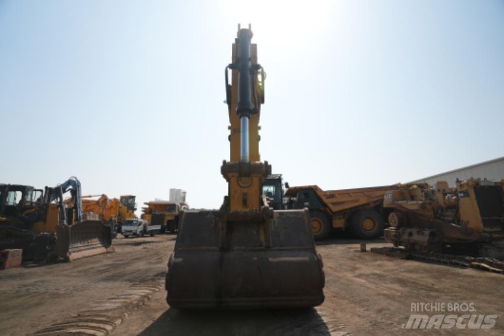 CAT 395 Excavatoare pe șenile
