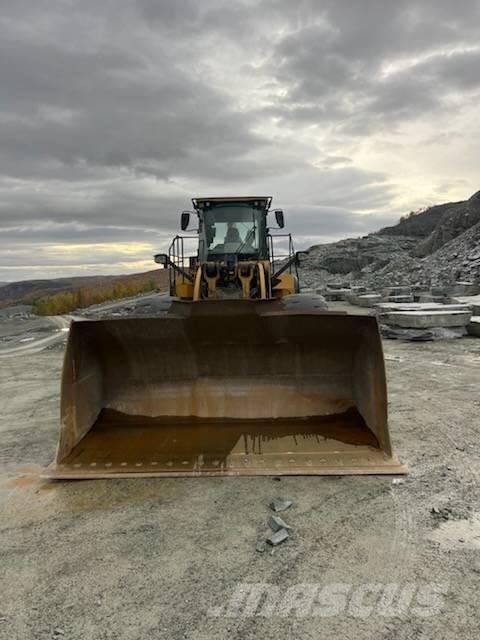 CAT 980M Incarcator pe pneuri