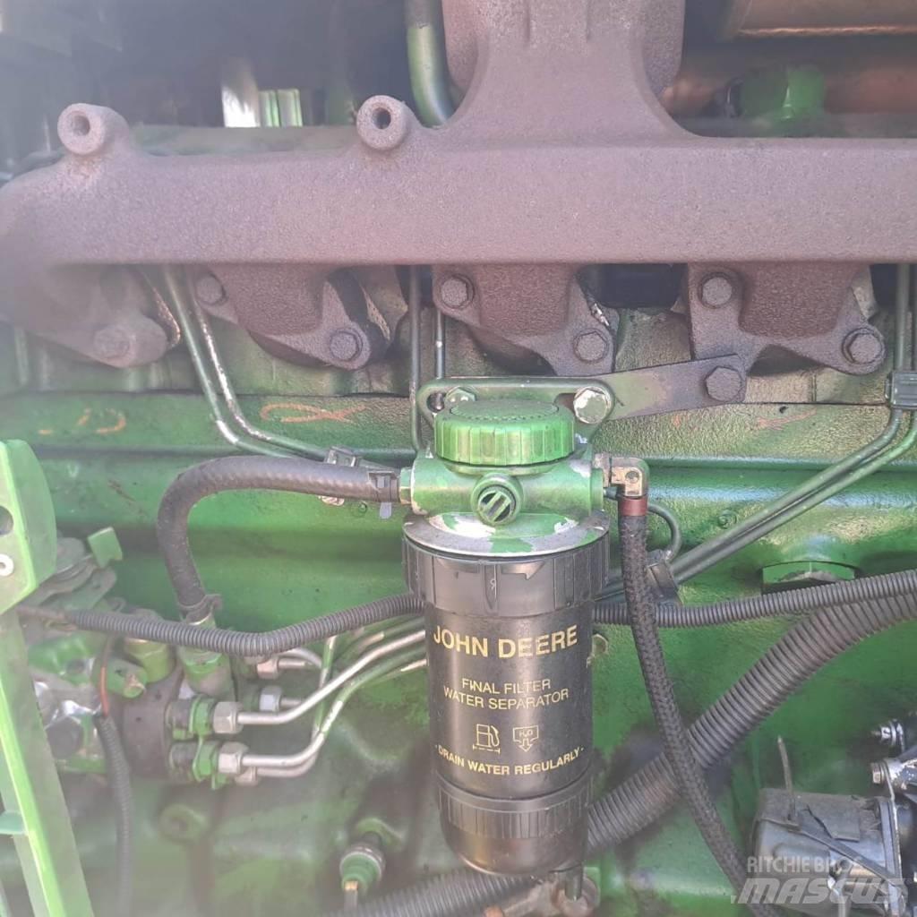 John Deere 6900 Tractoare