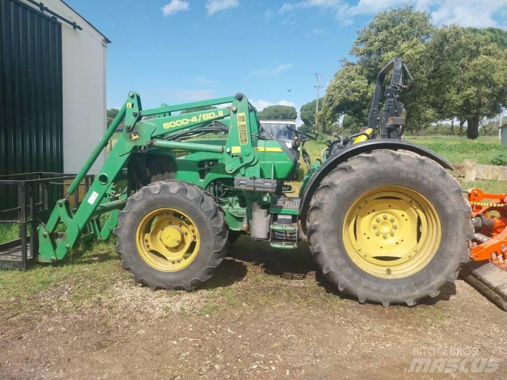 John Deere 5095 M Tractoare