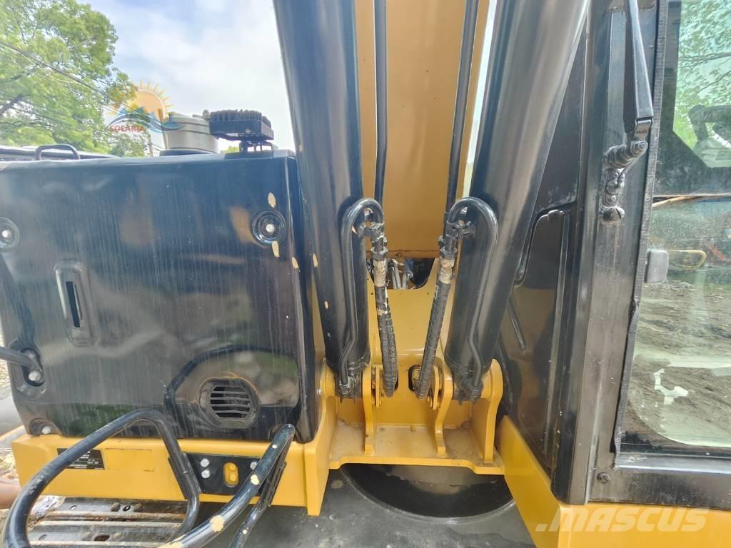 CAT 310 Excavatoare pe șenile
