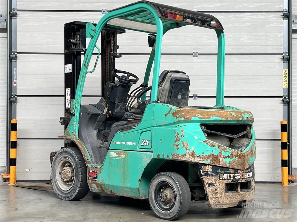 Mitsubishi FD25N Stivuitor diesel