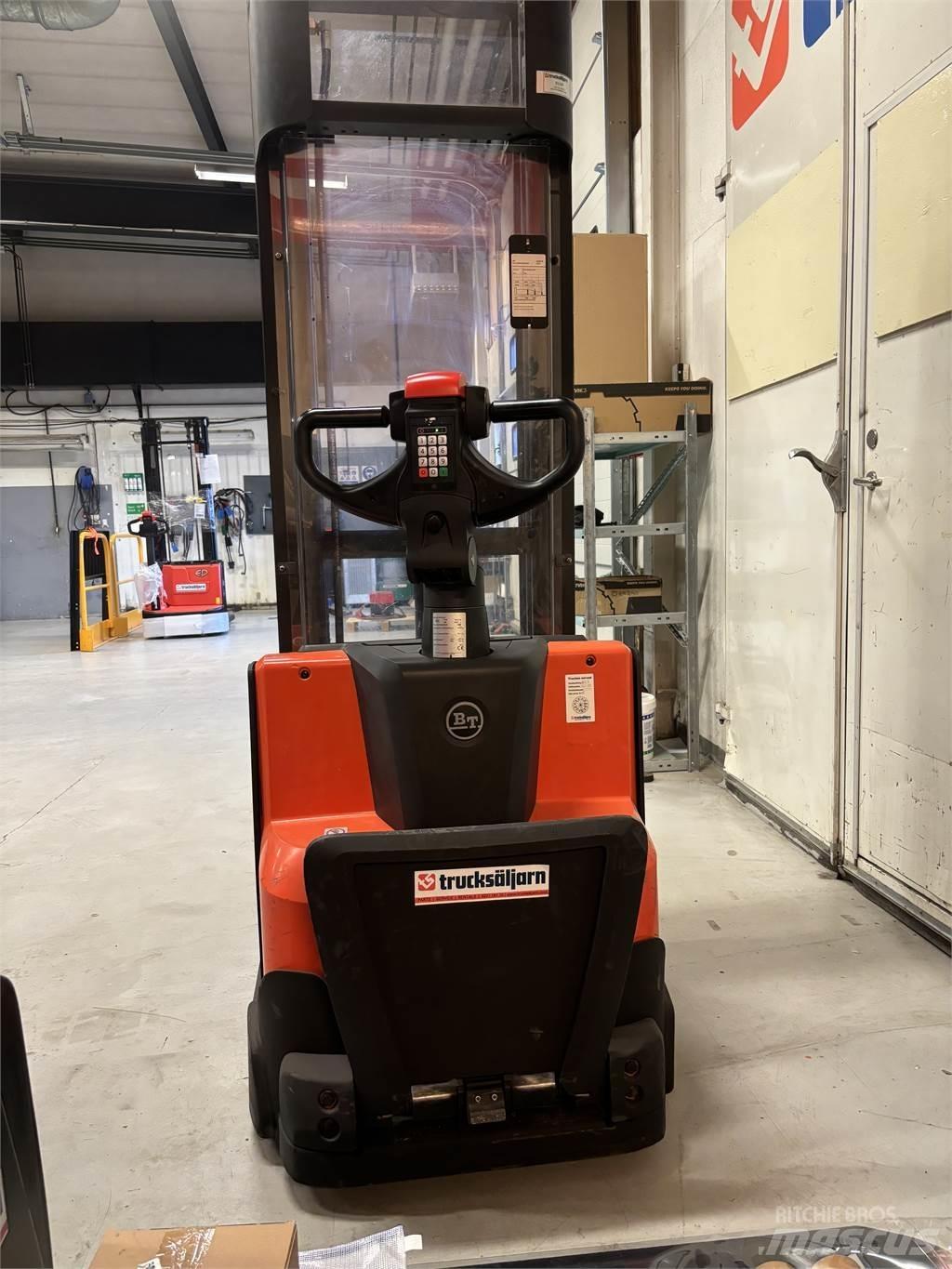 Toyota SWE120 Transpaleta manuala