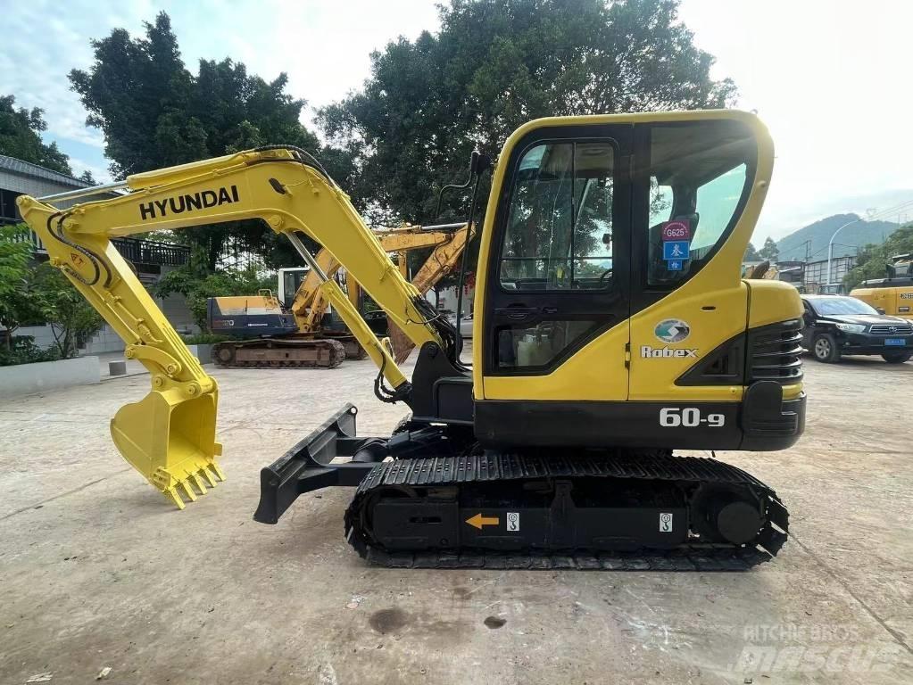 Hyundai R60-9 Excavatoare pe șenile
