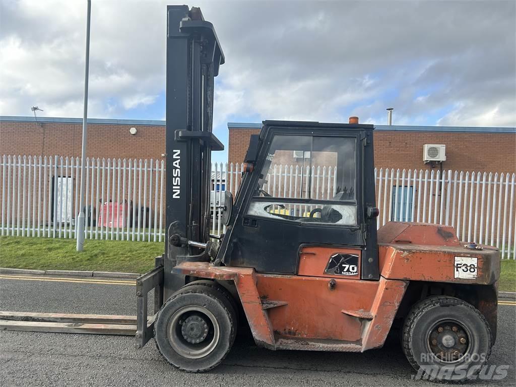 Nissan ZWF05H70U Stivuitor diesel