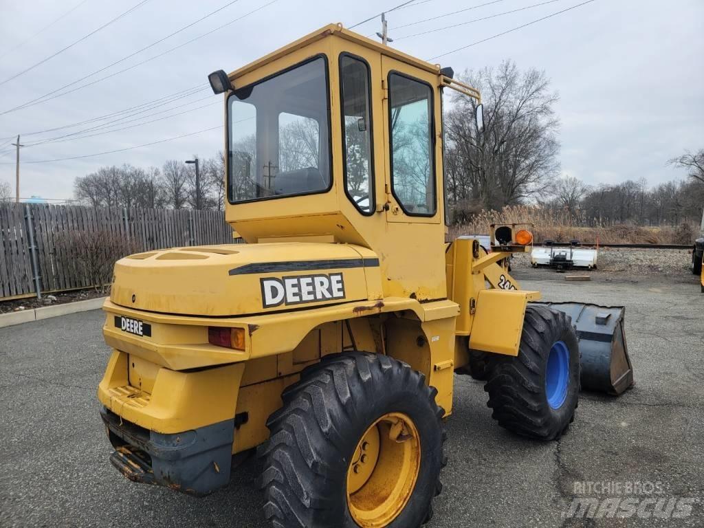 John Deere 244H Incarcator pe pneuri