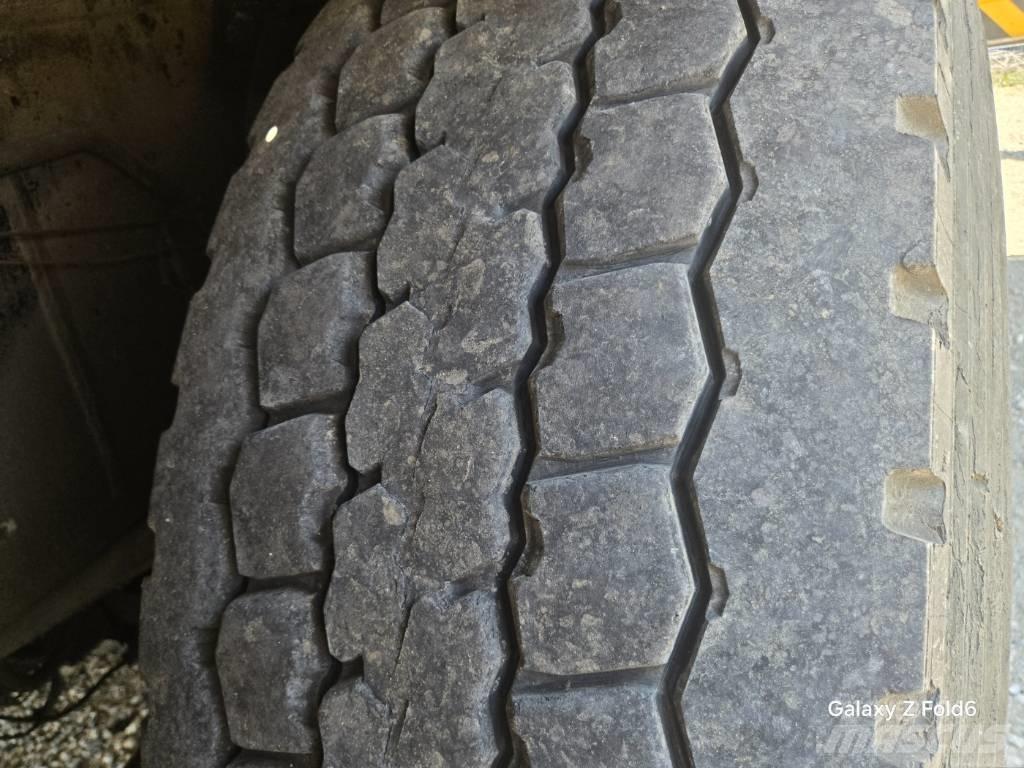 Kato SS500 Macara teren accidentat