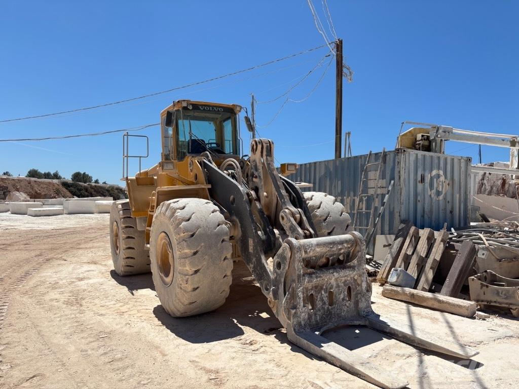 Volvo L 220 E Incarcator pe pneuri
