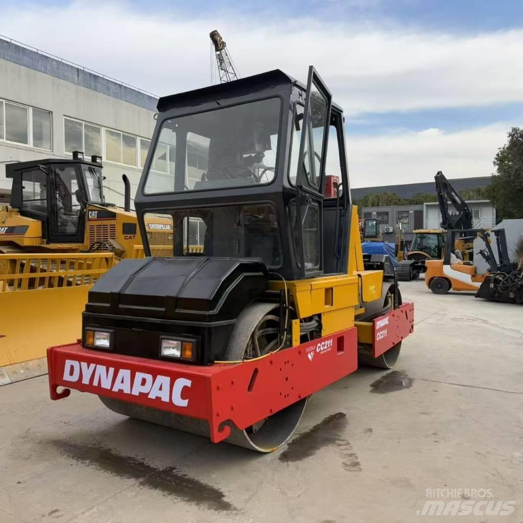 Dynapac CC 211 Cilindri compactori dubli
