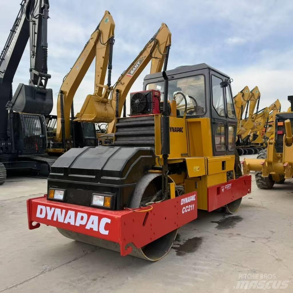 Dynapac CC 211 Cilindri compactori dubli