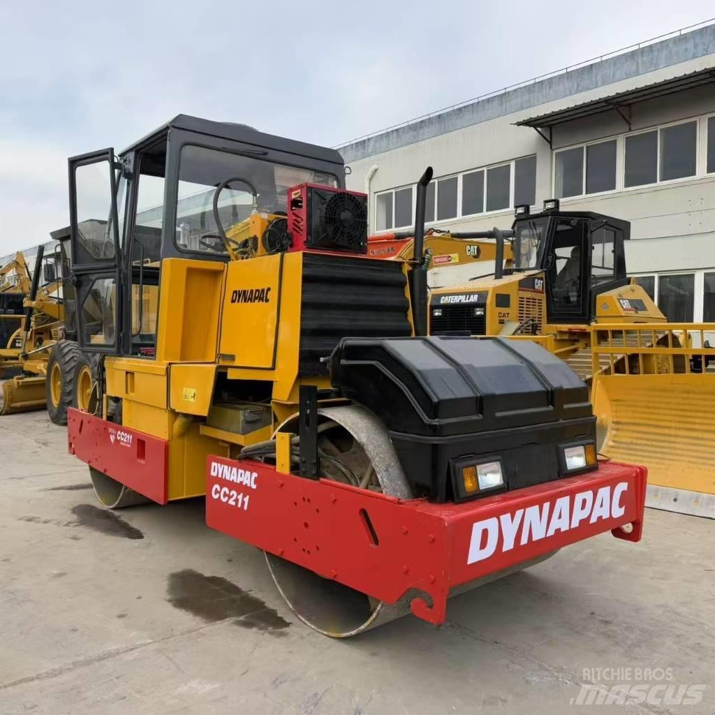 Dynapac CC 211 Cilindri compactori dubli