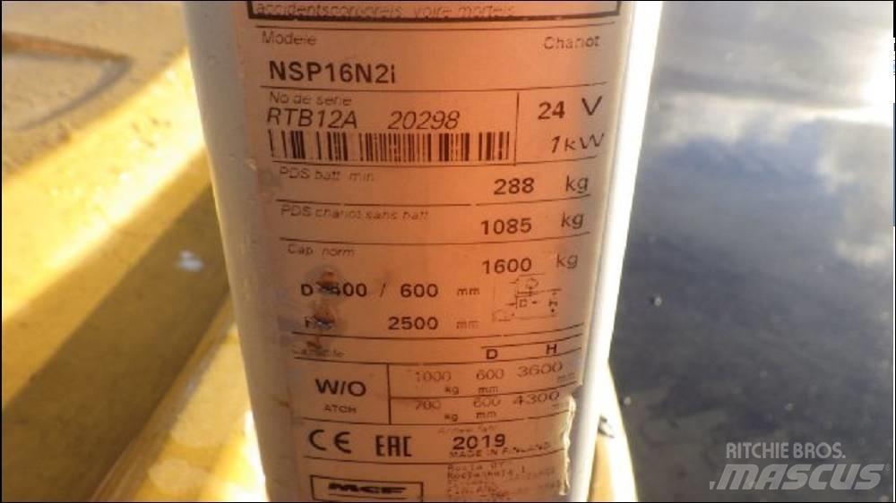 CAT NSP16N2 Transpaleta manuala