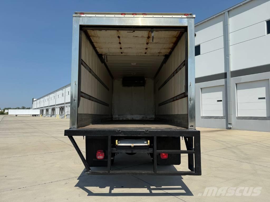 Hino 338 Camion cu control de temperatura