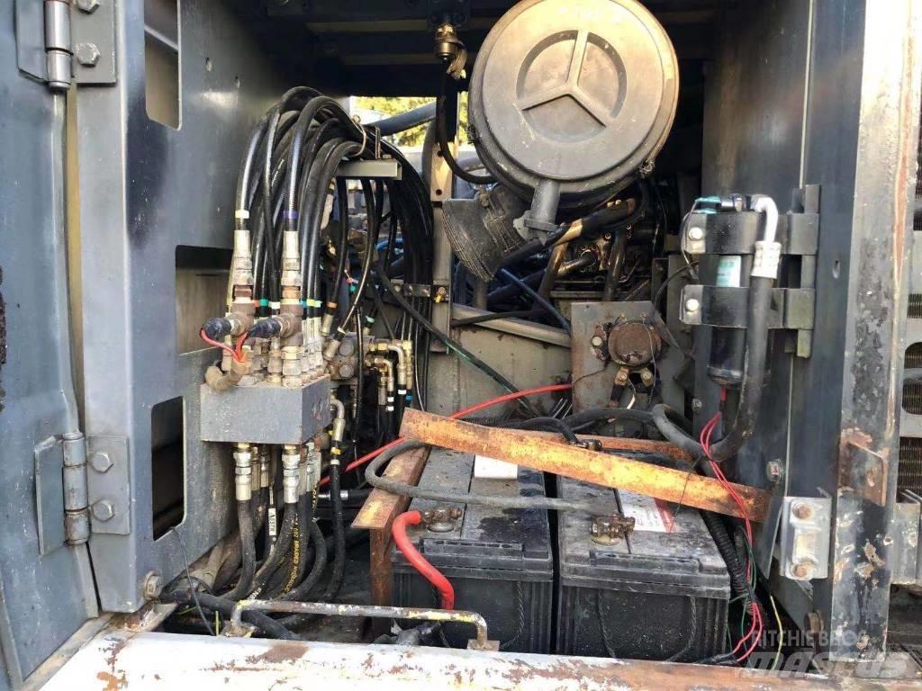 Sumitomo SH200C1 Excavatoare pe șenile
