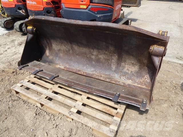 Ford 550 Buldoexcavatoare