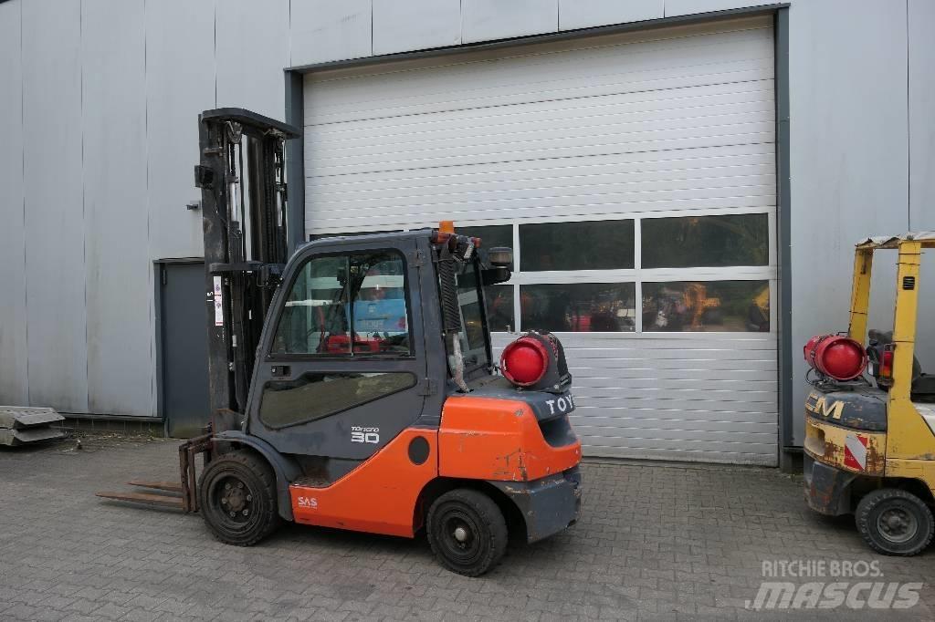 Toyota 02-8 FGF 30 Stivuitor GPL