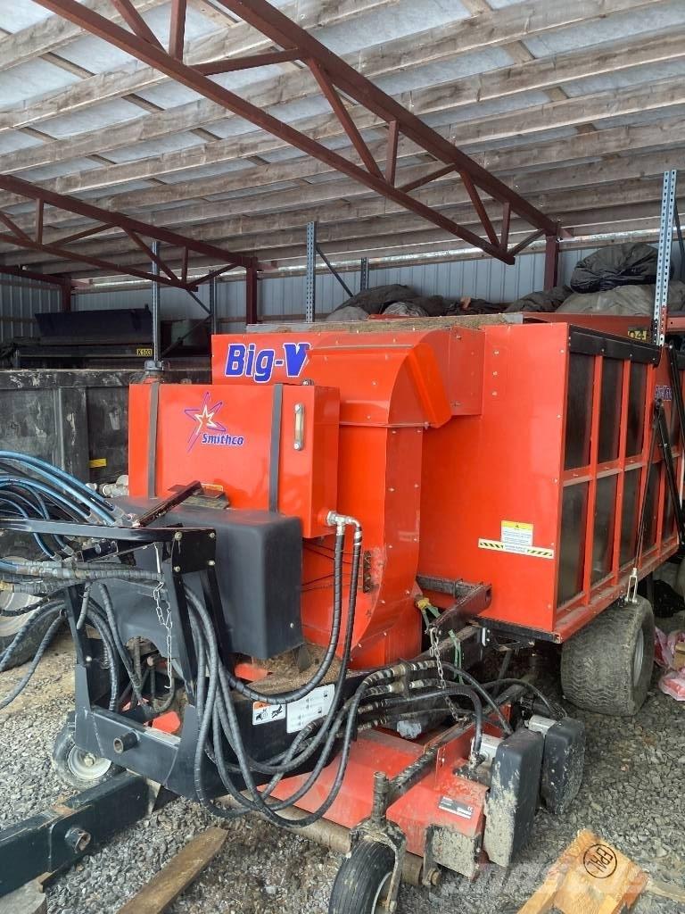 SmithCo Big Vac Utilaje întreţinere terenuri - Altele