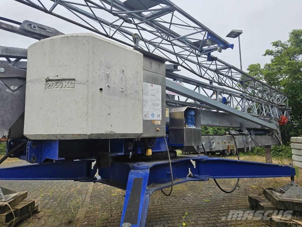 Saez H32 Self erecting cranes