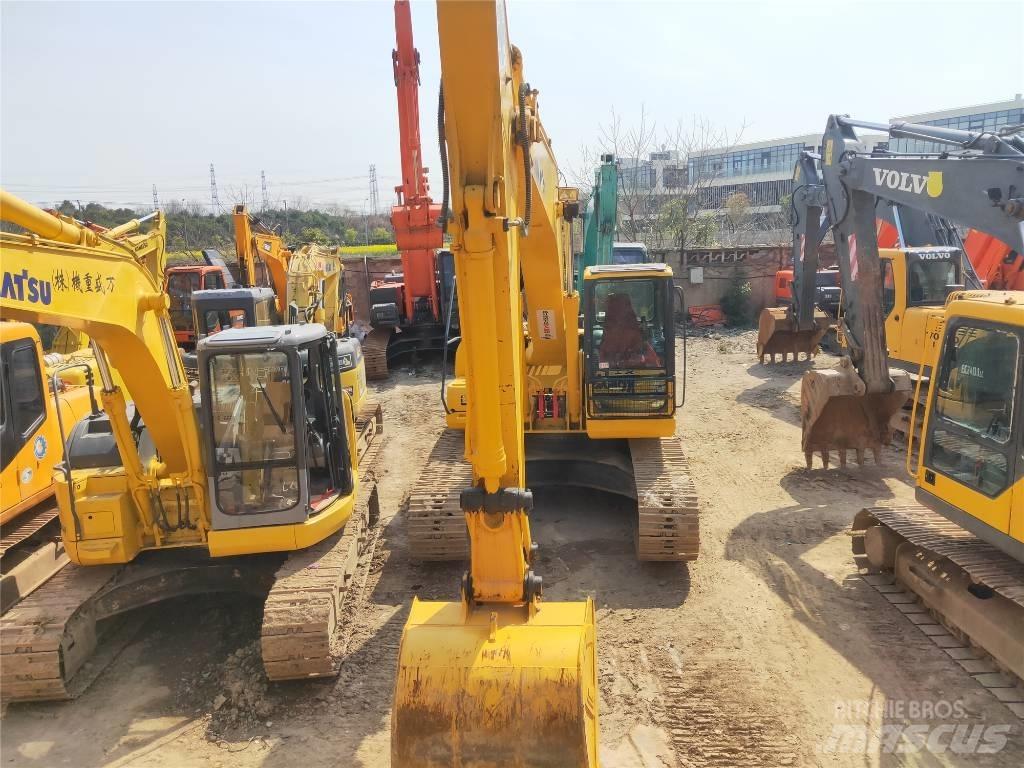 Komatsu PC 200-7 Excavatoare pe șenile
