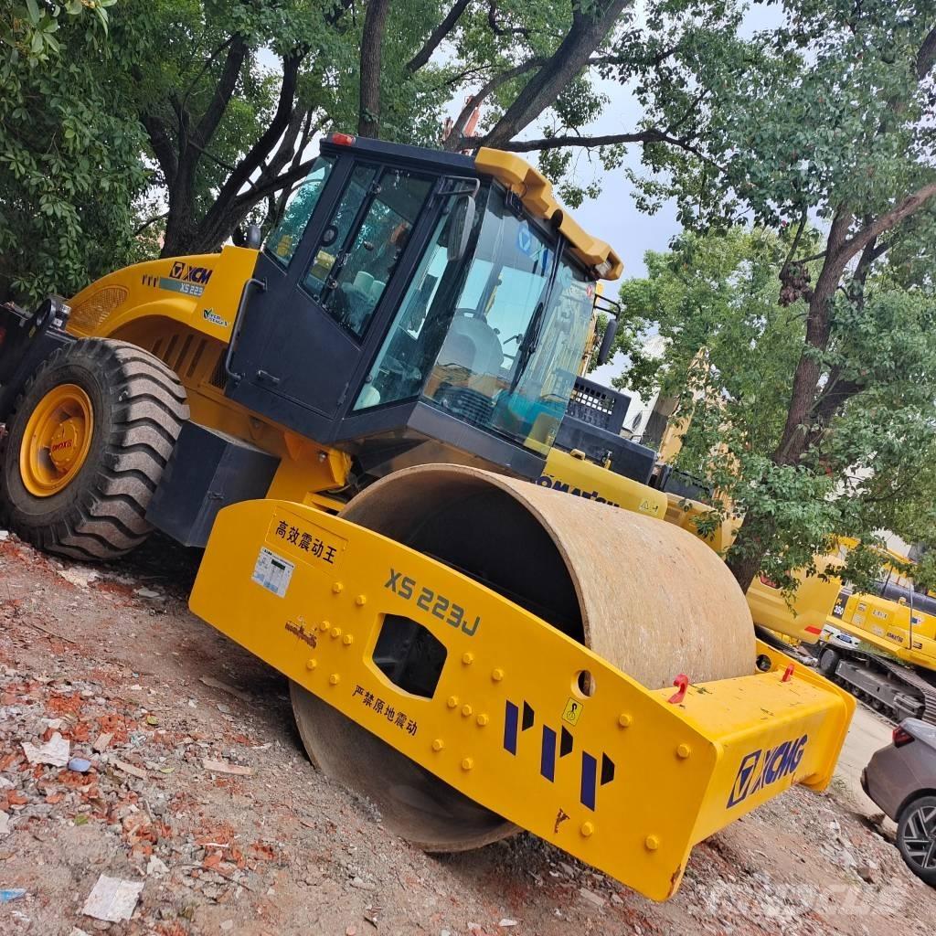 XCMG XS 223 J Compactoare monocilindrice