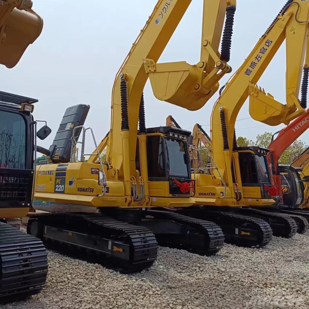 Komatsu PC 220 Excavatoare pe șenile
