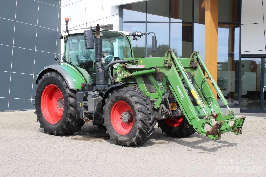 Fendt 724 S4 Tractoare