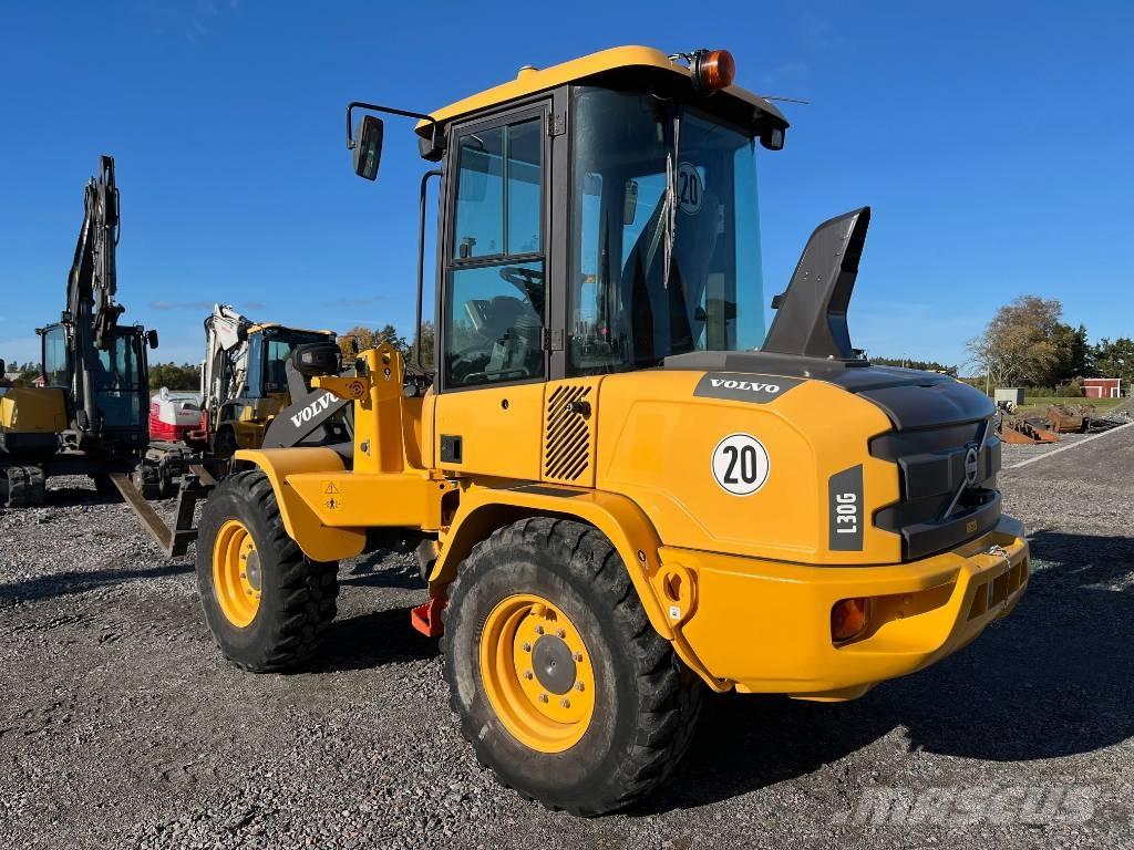Volvo L 30 G Incarcator pe pneuri