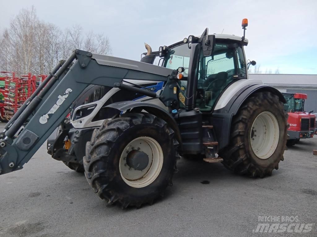 Valtra T 214 D Tractoare