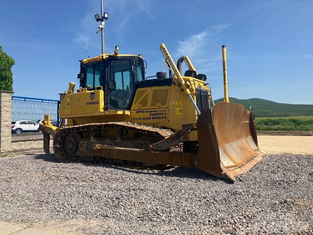 Komatsu D65 EX-18 Buldozere pe senile