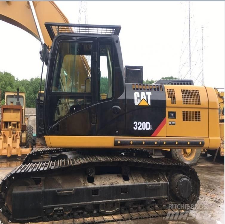 CAT 320D Excavatoare pe șenile
