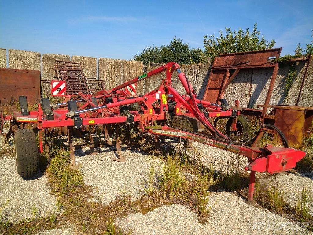 Horsch Terrano 5 FX Cultivatoare