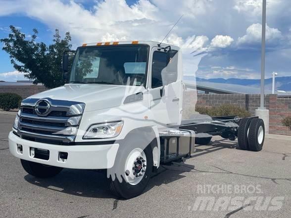 Hino L6 Camion cabina sasiu
