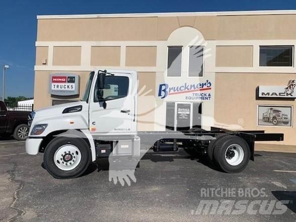 Hino L7 Camion cabina sasiu