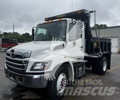 Hino L7 Autobasculanta